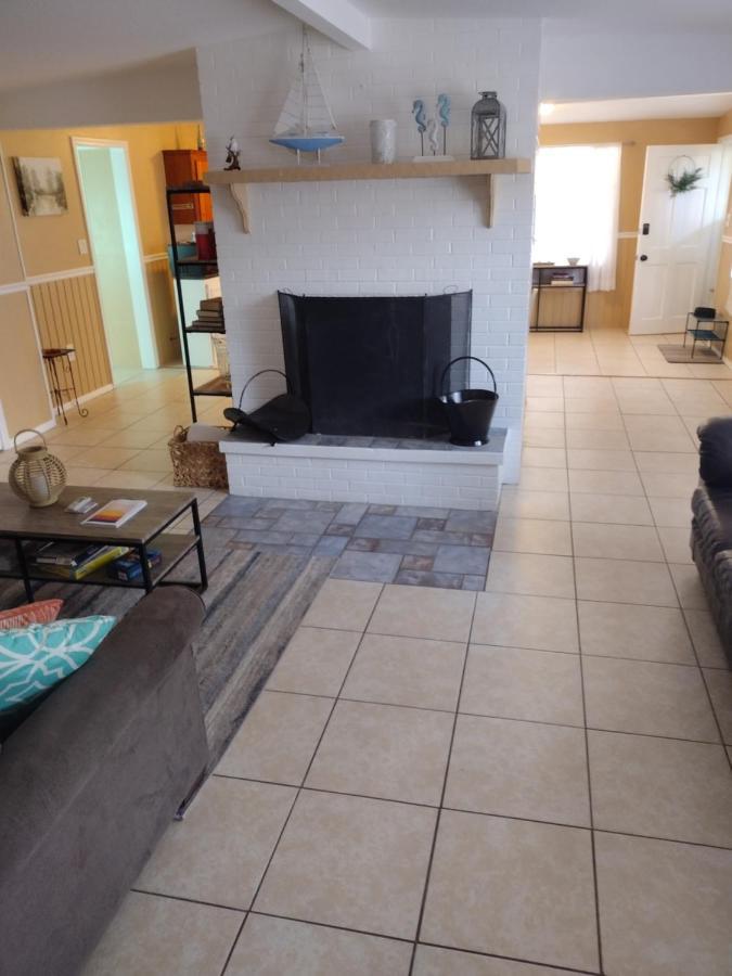 Cozy Vintage Waterfront Home With Fireplace And Kayaks سبرينغ هيل المظهر الخارجي الصورة